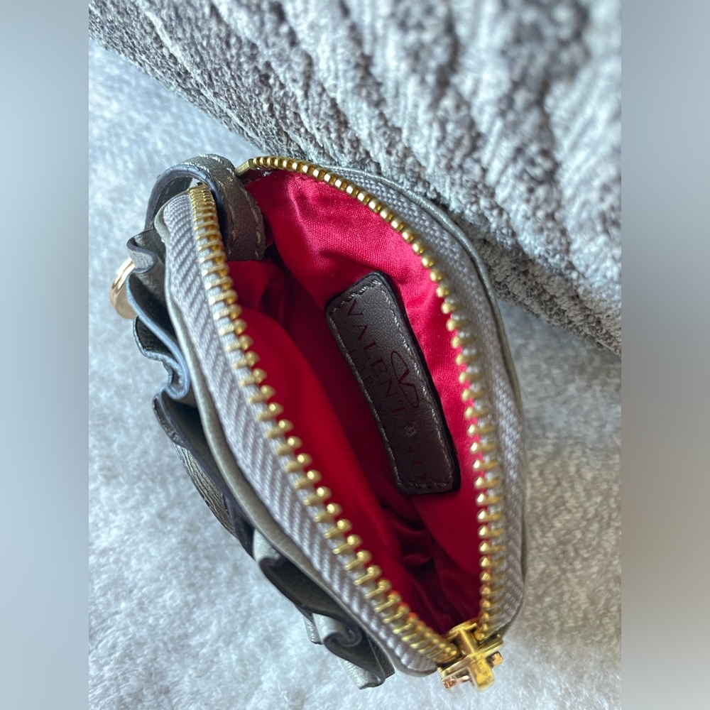 Valentino Garavani Flower Coin Purse/Bag Charm - Picture 7 of 16